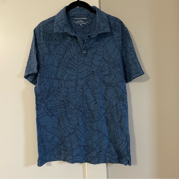 Banana Republic Other - Banana Republic polo size M EUC​​​​​​​